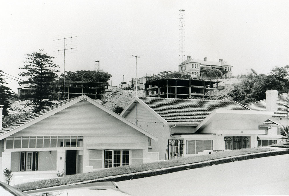 Image taken on Glen Avenue with construction in background
