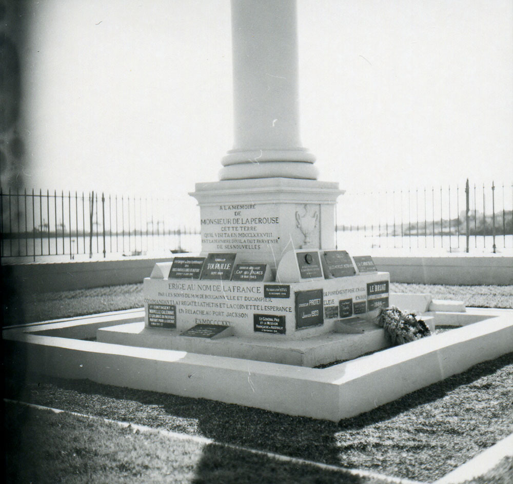 La Perouse Monument, Southern and Eastern Sides