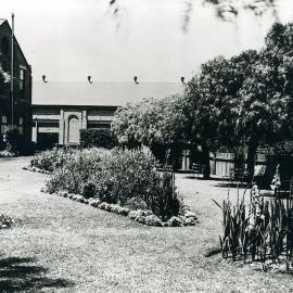 Randwick Tramway Workshop gardens (phot 2)