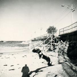 Clovelly Beach southern promenade