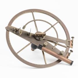 Borda circle with oak box 