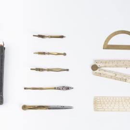 Set of 8 mathematical instruments