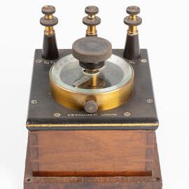 Single-dial Ayrton shunt, H. W. Sullivan Ltd.