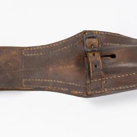 Leather knife sheath