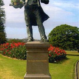 Statue of Sir Henry Parkes holding an Australian native floral tribute on the occasion of the centenary of the Federation of Australia