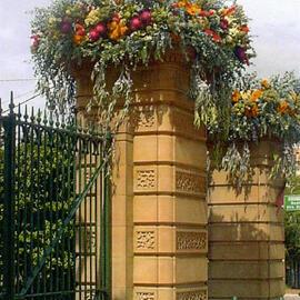 Woollahra Gates entrance to Centennial Park decorated with Australian native flowers for the celebration of the Centenary of the Federation of Australia