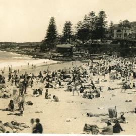 A crowded Coogee Beach looking south (Photo 2 of 2)