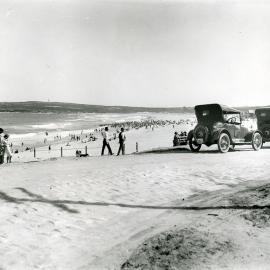 Maroubra Beach looking south from Marine Parade