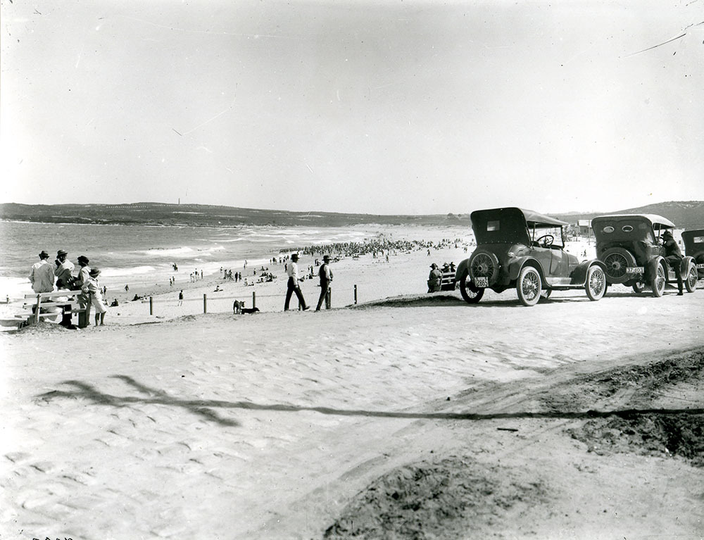 Maroubra Beach looking south from Marine Parade