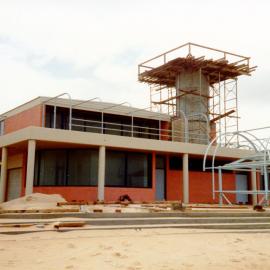The construction of the Maroubra Beach Pavilion looking west