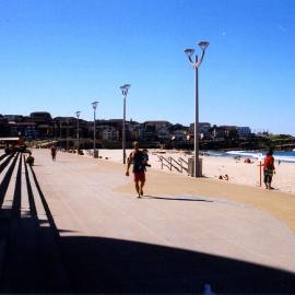 Maroubra Beach promenade looking north