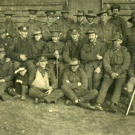 Group of soldiers at Randwick hospital c. 1915