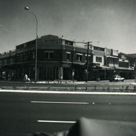 Kingsford roundabout looking north - west