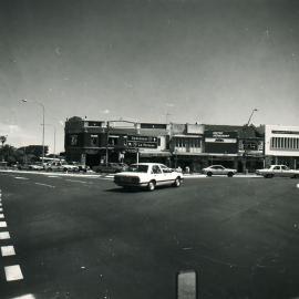 Kingsford roundabout looking west