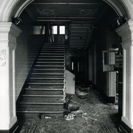 174 Avoca Street, Randwick: interior hallway and stairs (Photo 11/12)