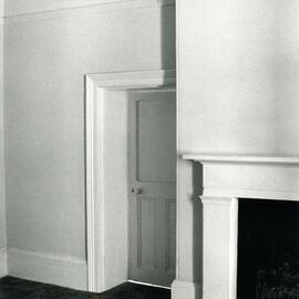 3 Short Street, Randwick: recessed door and fireplace