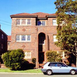 1A Bishops Ave