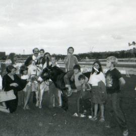 Council's first Easter Festival - Race Day at Randwick Racecourse 1980 (photo 20)