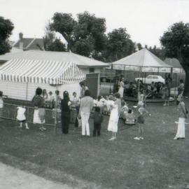 Council's first Easter Festival - Race Day at Randwick Racecourse 1980 (photo 22)