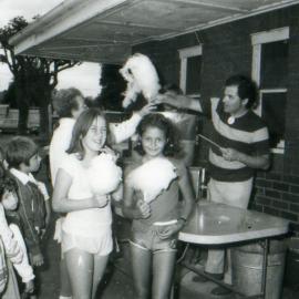 Council's first Easter Festival - Race Day at Randwick Racecourse 1980 (photo 23)