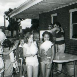 Council's first Easter Festival - Race Day at Randwick Racecourse 1980 (photo 24)