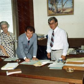 Aldermen Marie Kibble and Damian Hession with Town Clerk Geoff Rose.