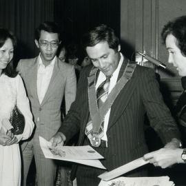 Citizenship ceremony c.1978-1979 (photo 3)
