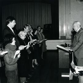 Citizenship ceremony June 1982 (photo 1)