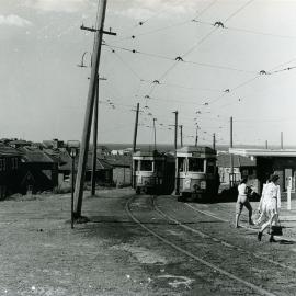 Two trams passing on Mons Avenue
