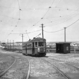 Tram leaving Maroubra Beach
