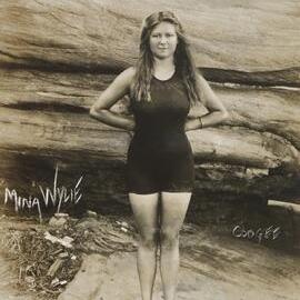 Mina Wylie, Coogee