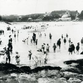 View of Coogee Beach looking north