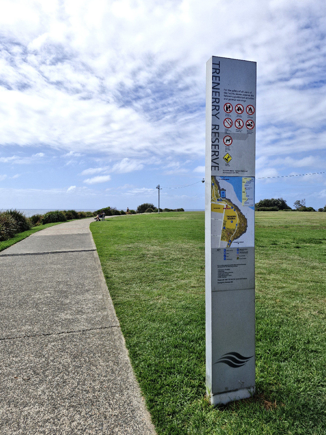 "Trenerry Reserve, Coogee" 2025 (Elena Vlassova)