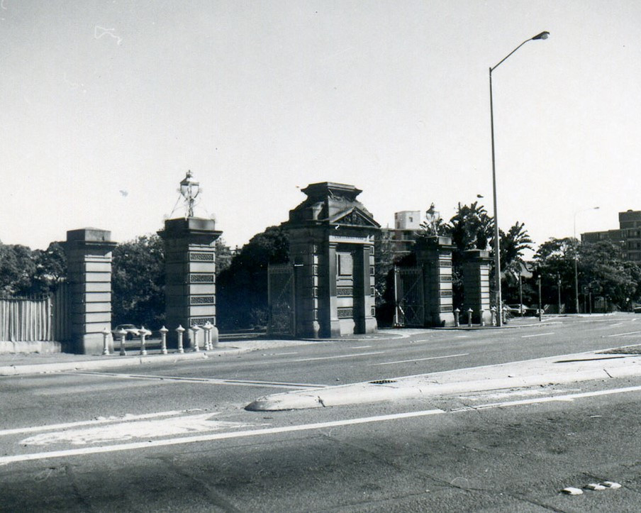 "Woollahra Gates entrance to Centennial Park" 1986